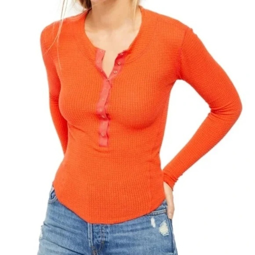Free People One of The Girls Thermal Henley Top Sz Small Red Orange Coral - Picture 5 of 9